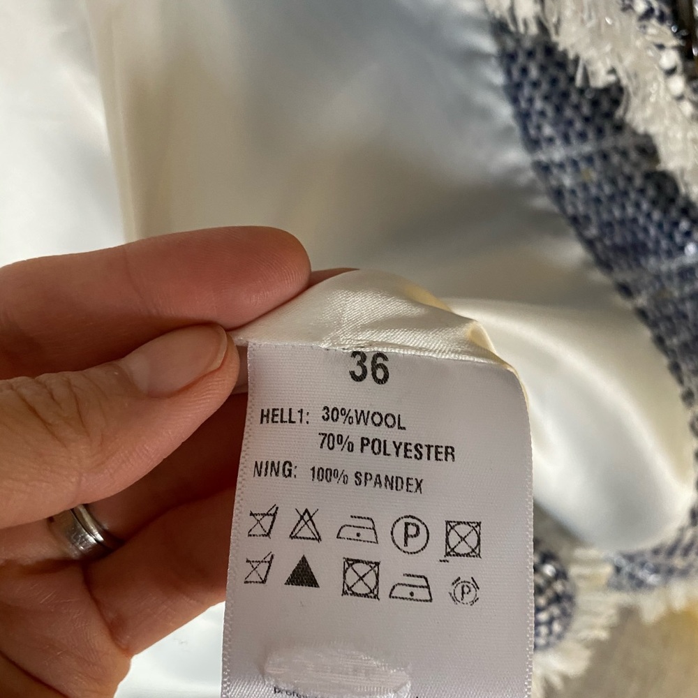 C....D... Sample Jacket - image 3